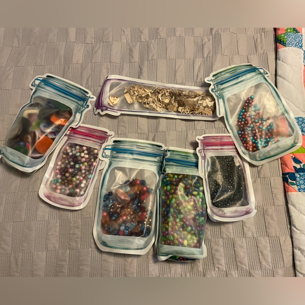 Mixed Bead lot of glass/semi-precious/fuse glass Beads 5lbs for Jewelry Making​